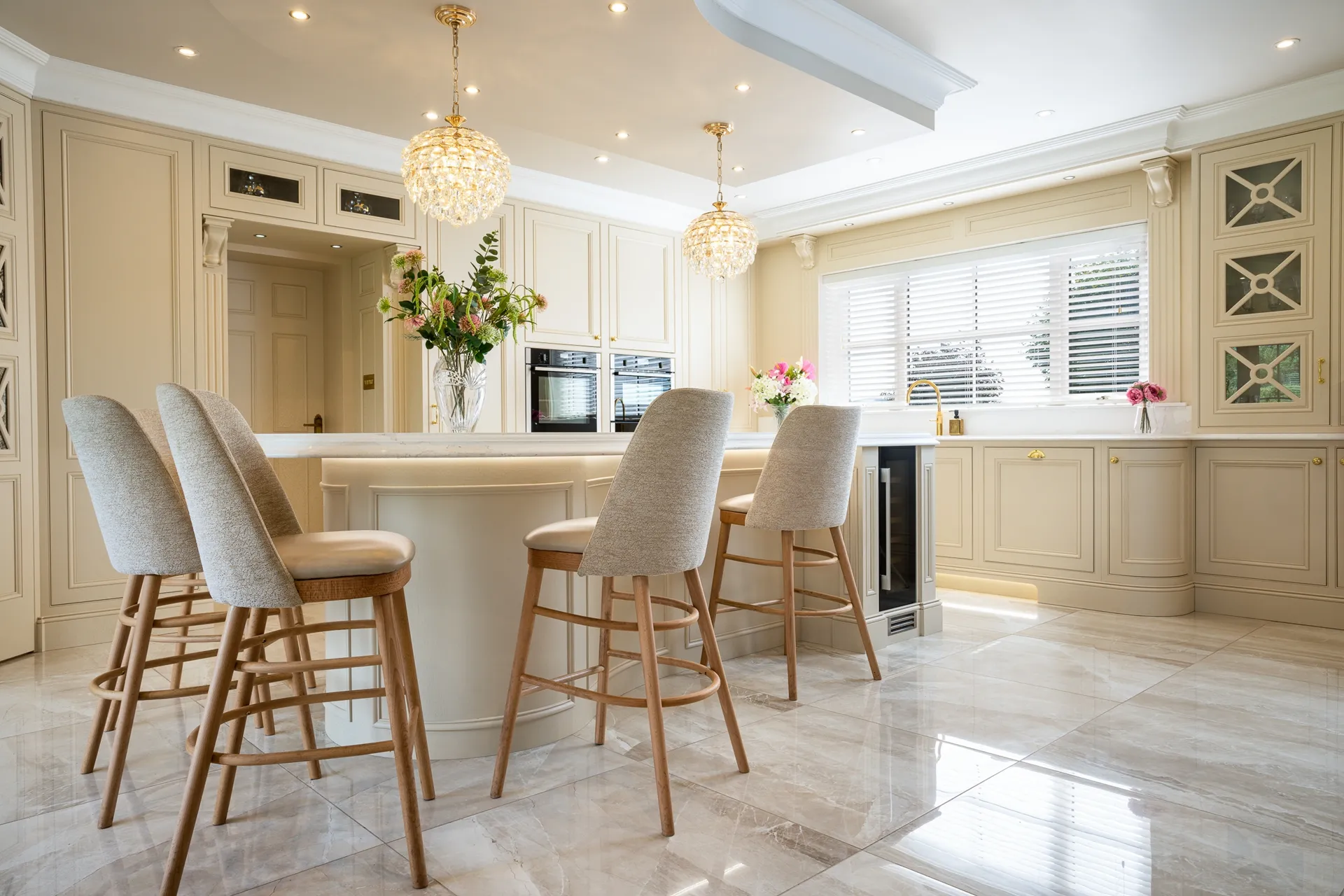 Curved Kitchen Island with Wine Cooler and Calacatta Quartz Worktop Dorans